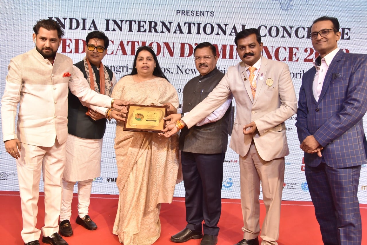 albert-einstein-award-for-academicians-researchers-F4VCkP