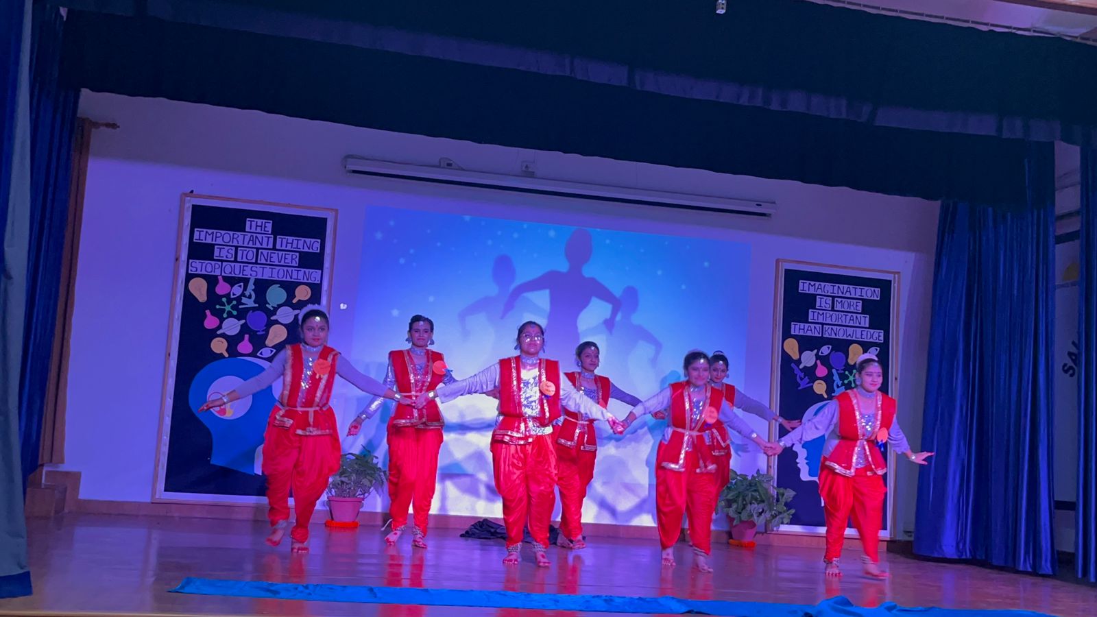 mindsparks-footlights-2022-at-salwan-public-school-hwv04B