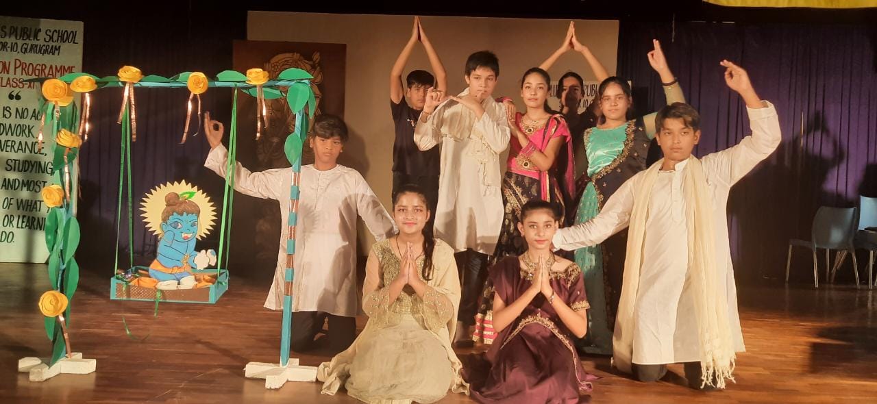 janmashtami-celebration-middle-wing-rPengx